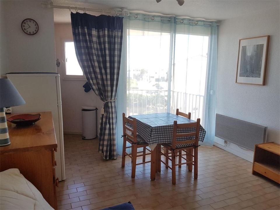 Appartement studio 3 personnes accès direct plage - parking privé - 3TVP30 30 résidence Terrasse du Vieux Port 66420 Le Barcarès