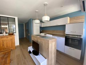 Appartement Studio 30 M2 Hyper centre, Neuf, Parking Gratuit, 3 Étoiles 4 EME ÉTAGE 33 Rue de Mimont 06400 Cannes Provence-Alpes-Côte d\'Azur