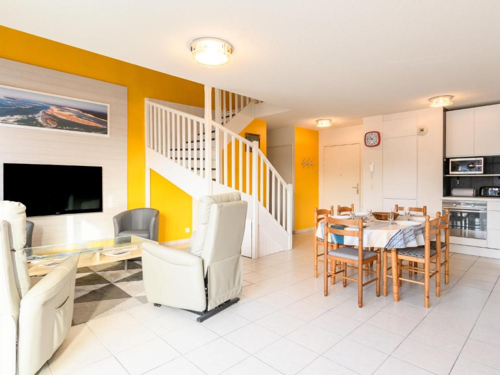 Studio 30m2 Rue piétonne Coeur de Hyères 83400 Hyères