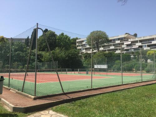 Studio 30m2 with pool, parking and a garden