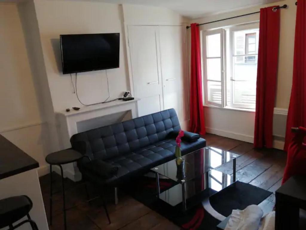 STUDIO 31 cosy dans le centre de LIMOGES 27 Rue Elie Berthet, 87000 Limoges