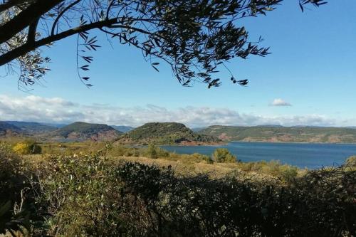 Studio 32m2 - dans propriété avec vue imprenable sur le Lac du Salagou