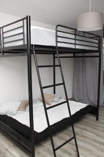 Studio 35m2 dans joli village proche mer
