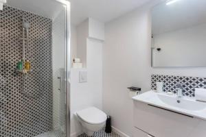 Studio 4 personnes avec Mezzanine à Montparnasse-Saint Germain