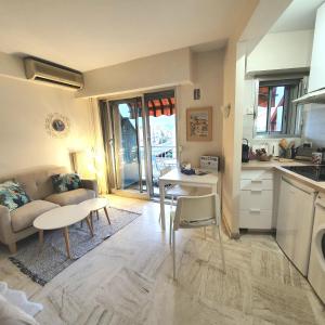 Appartement Studio 500m palais Cannes 2 personnes 15 Rue Louis Blanc 06400 Cannes Provence-Alpes-Côte d\'Azur