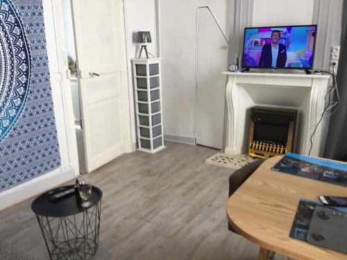 Studio 80 m de la mer et 300 m des commerces et 4 nuits minimum