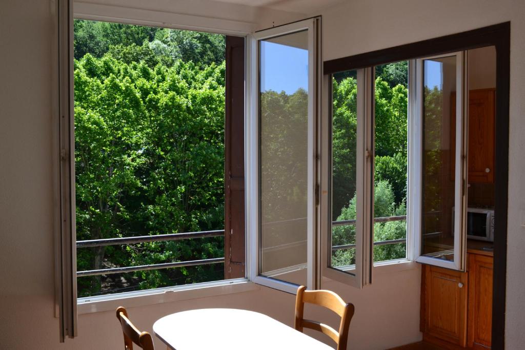 Studio à 100 mètres des thermes vue sur montagne. Appartement n°9 19 Rue Castellane, 66110 Amélie-les-Bains-Palalda