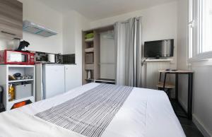 STUDIO A 300 METRES DE LA GARE et 25 MINUTES DE PARIS EN TRAIN