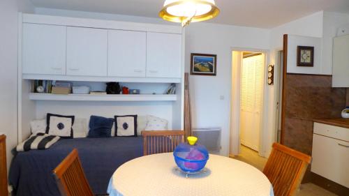 Studio a Arcachon a 200 m de la plage avec vue sur la mer piscine partagee et jardin clos