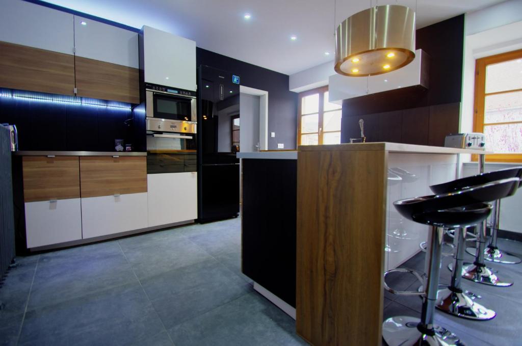 Studio a Chamrousse a 100 m des pistes avec balcon