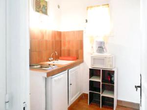 Studio a Grosseto Prugna a 50 m de la plage avec vue sur la mer et jardin clos