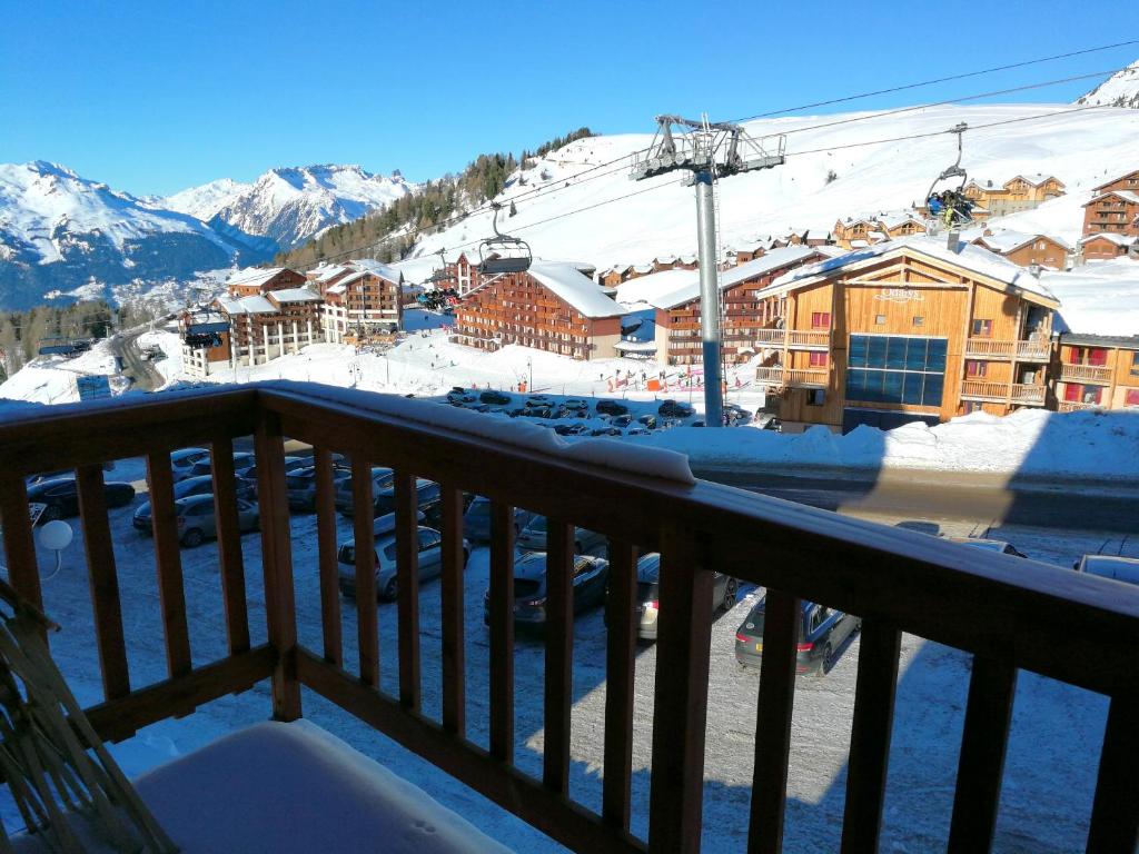 Appartement Studio a Plagne Village a 10 m des pistes avec balcon amenage 26 Edelweiss 73210 Plagne Villages