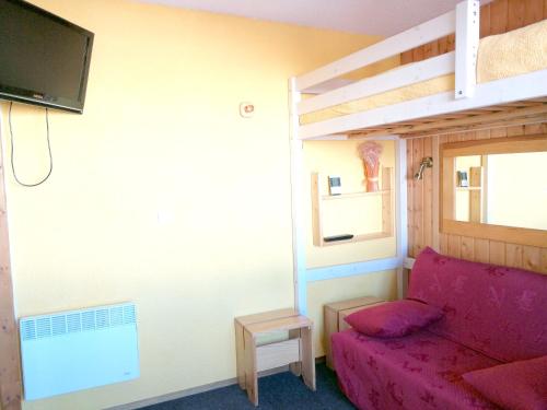 Studio a Plagne Village a 10 m des pistes avec balcon amenage