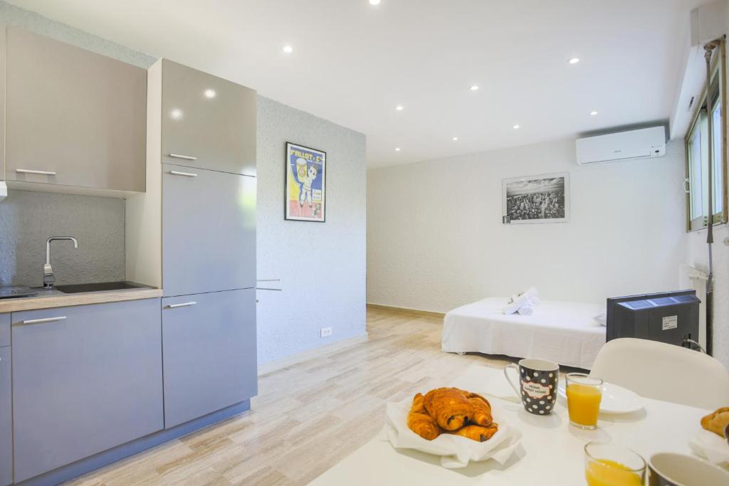 Appartement Studio AC \ Maréchal Koening 11 06400 Cannes