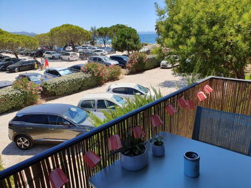 Studio accès direct à la plage