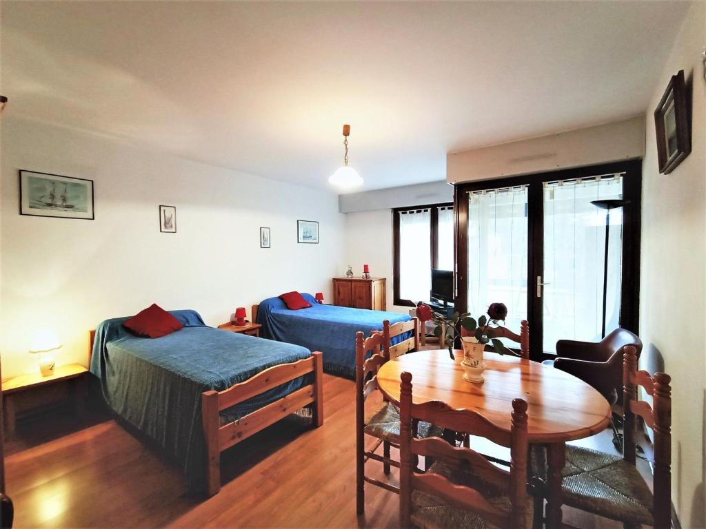 Studio Aix-les-Bains, 1 pièce, 2 personnes - FR-1-555-1 9 Boulevard des Côtes, 73100 Aix-les-Bains