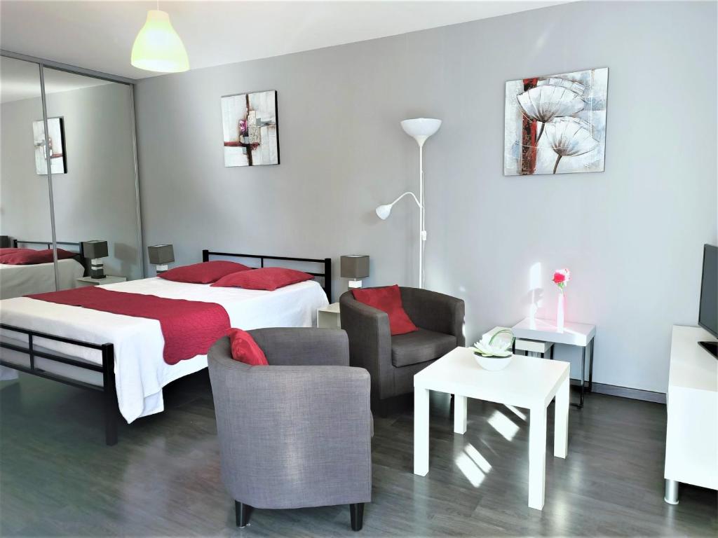 Studio Aix-les-Bains, 1 pièce, 2 personnes - FR-1-555-70 11 Montée des Carrières Romaines Bâtiment B, 73100 Aix-les-Bains