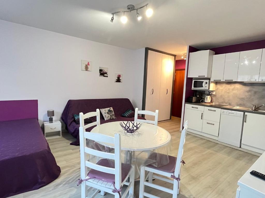 Appartement Studio Aix-les-Bains, 1 pièce, 2 personnes - FR-1-555-73 5 Boulevard des Côtes 73100 Aix-les-Bains