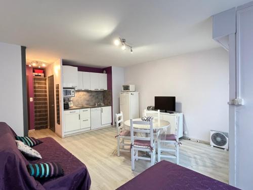 Studio Aix-les-Bains, 1 pièce, 2 personnes - FR-1-555-73