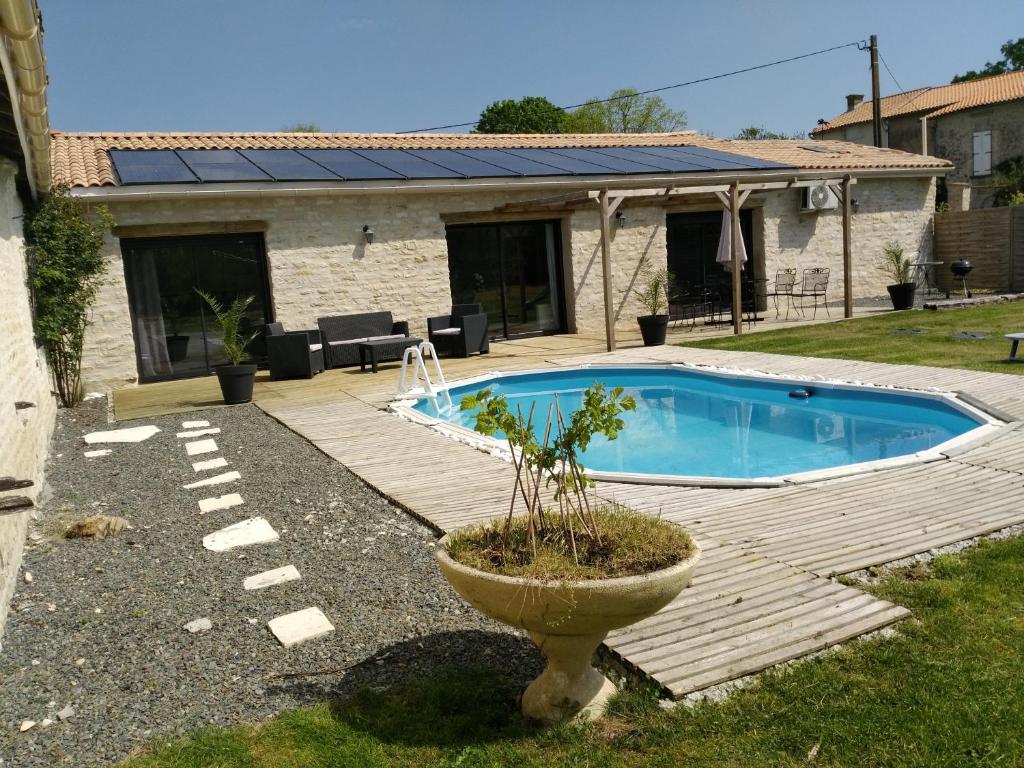 studio Albert avec terrasse a proximité de Metz