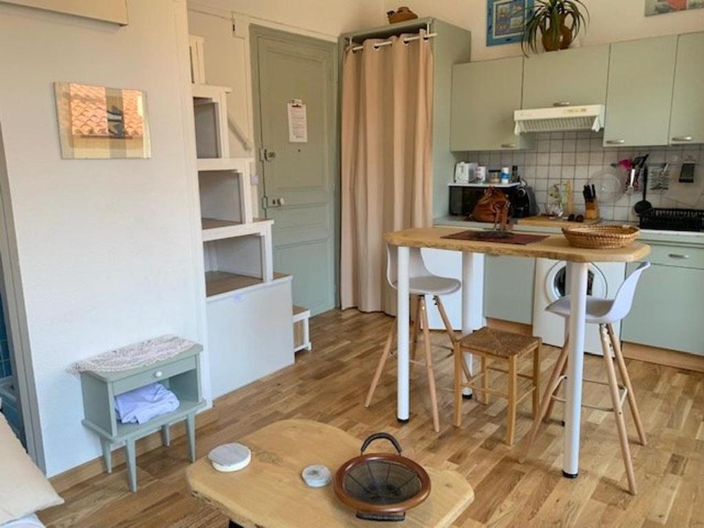 Appartement Studio Amélie-les-Bains-Palalda, 1 pièce, 2 personnes - FR-1-703-150 17 avenue du Dr Bouix étage 2 66110 Amélie-les-Bains-Palalda