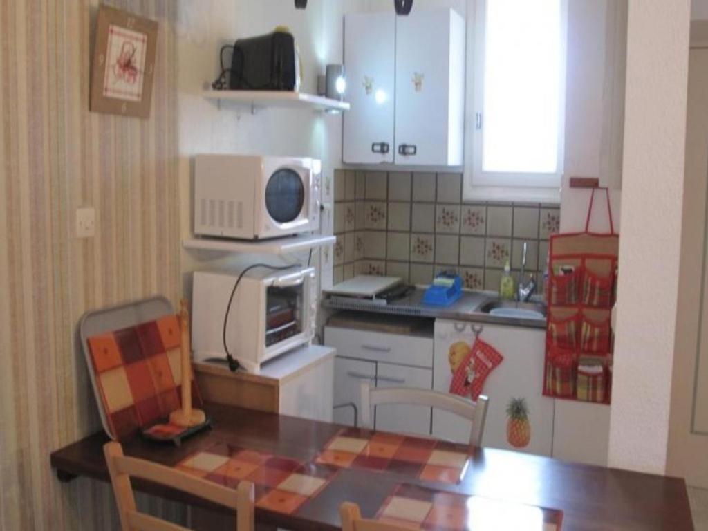 Appartement Studio Amélie-les-Bains-Palalda, 1 pièce, 2 personnes - FR-1-703-33 5, Rue du Parc Résidence de L'Albe - 3e étage - Apt N°14 66110 Amélie-les-Bains-Palalda