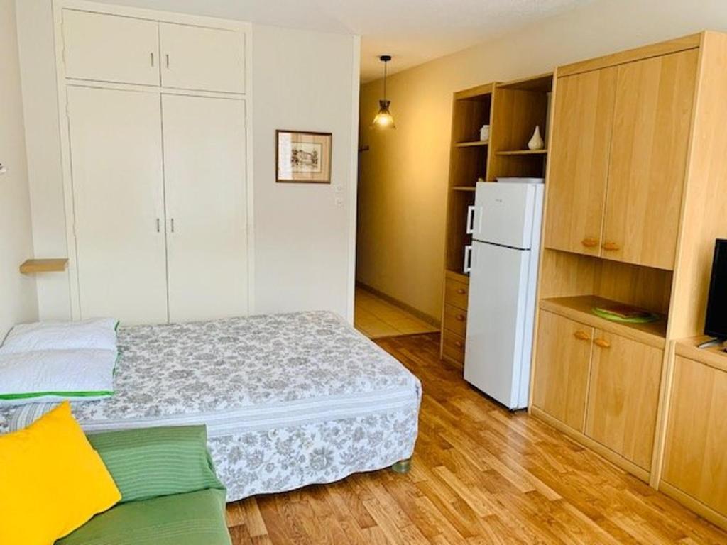 Appartement Studio Amélie-les-Bains-Palalda, 1 pièce, 2 personnes - FR-1-703-40 30, Bvd Petite Provence - 1er étage - Apt N°8 Résidence Les Pavillons de la Reine 66110 Amélie-les-Bains-Palalda