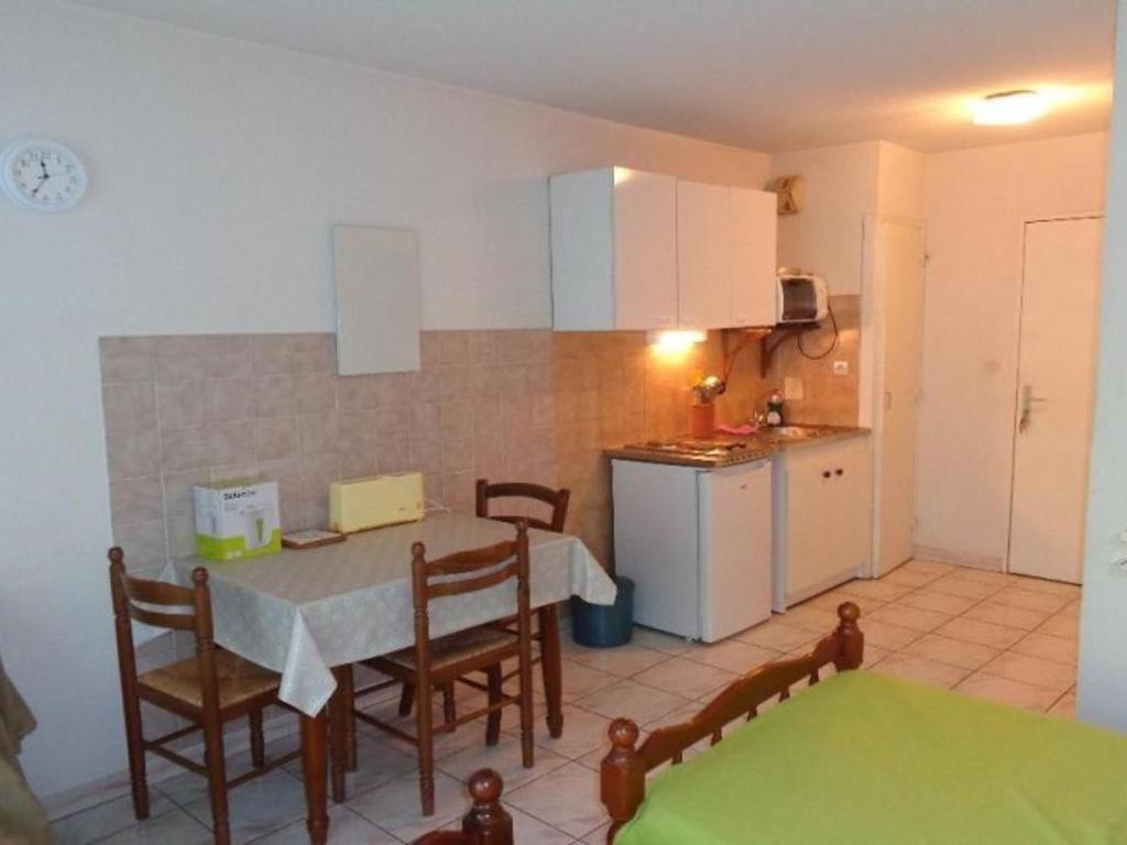 Appartement Studio Amélie-les-Bains-Palalda, 1 pièce, 2 personnes - FR-1-703-55 43 bis rue des Thermes 3e étage - Apt N°15 66110 Amélie-les-Bains-Palalda