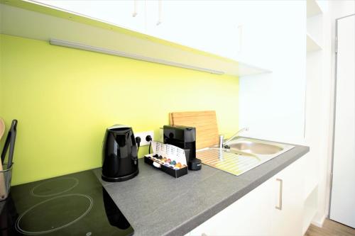 Studio apartment - balcony, Netflix, university hospital proximity