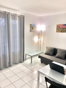Studio Apartment near to Paris