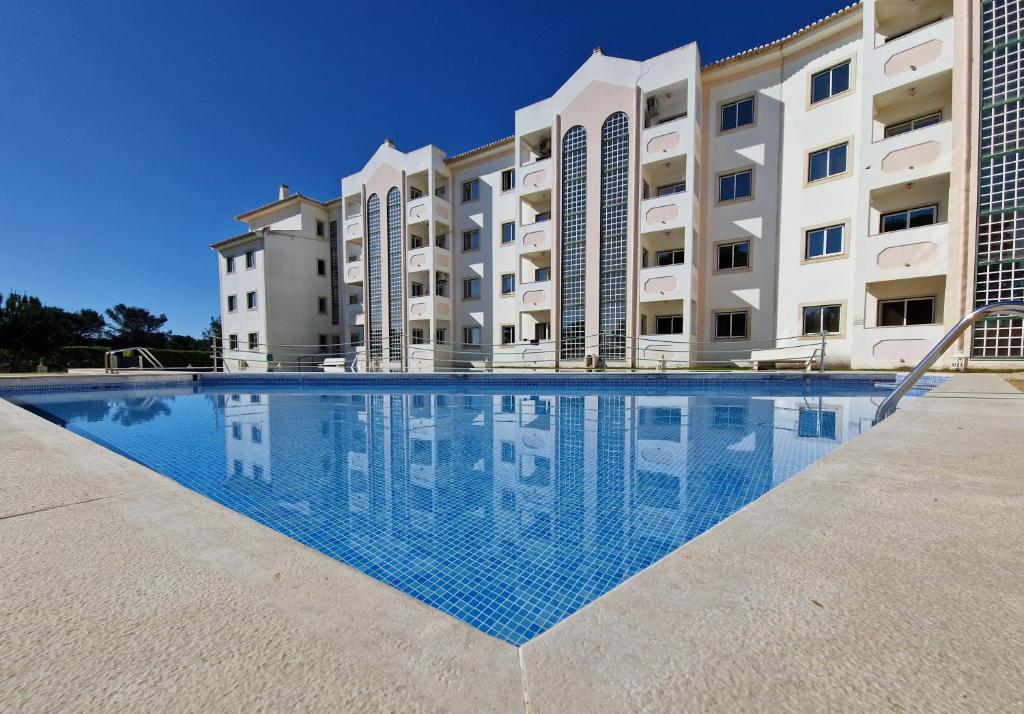 Appartement Studio apartment with pool and beach on the doorstep Coral do Vau Edificio Vau Costa lote F1 Apartamento 46 8500-308 Portimão