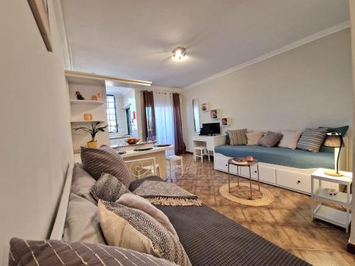 Studio apartment with pool and beach on the doorstep