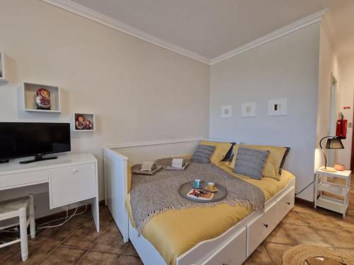 Studio apartment with pool and beach on the doorstep