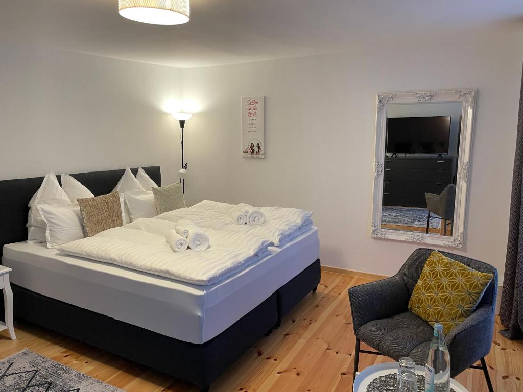 Studio-Apartment ZENTRAL in Vohenstrauß*Netflix*Parkplatz* 24 Marktplatz, 92648 Vohenstrauß