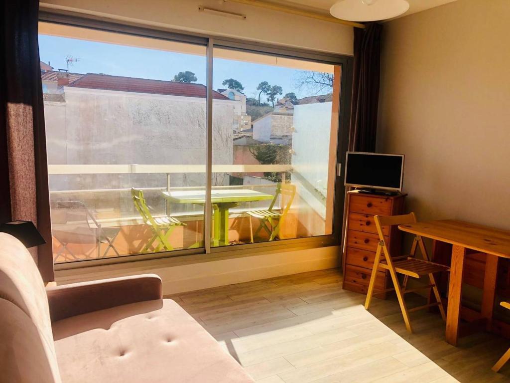 Appartement Studio Arcachon, 1 pièce, 2 personnes - FR-1-433-72 382, boulevard de la plage Résidence Le Galion - Entresol gauche 33120 Arcachon