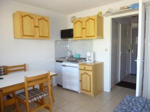 Appartement Studio Arette, 1 pièce, 4 personnes - FR-1-602-42 résidence PLEIN SOLEIL LA PIERRE ST MARTIN 64570 Arette Aquitaine