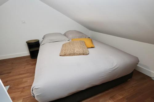 STUDIO'ART 6 * DUPLEX MEZANNINE * HYPER CENTRE