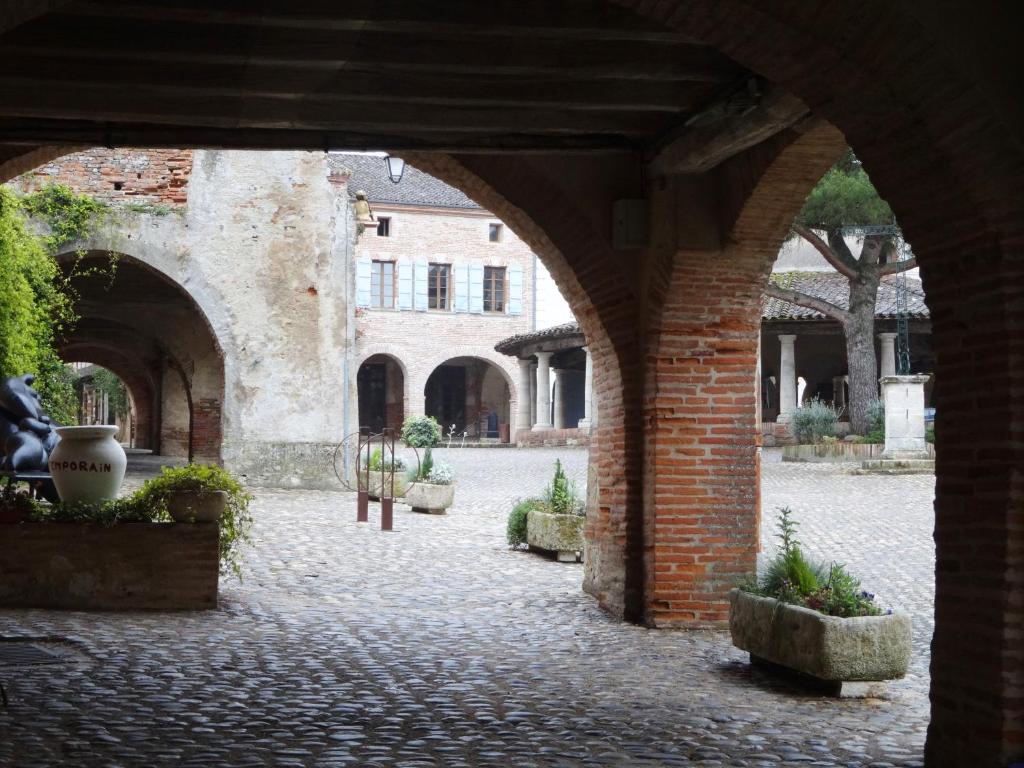 Studio au Centre d'Art ARKAD 7 Place de la Halle, 82340 Auvillar