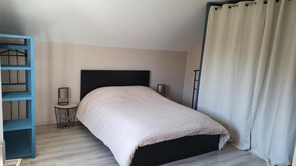 Appartement Studio au centre du triangle Reims-Epernay-Chalons 10 Rue Thiers 51150 Condé-sur-Marne