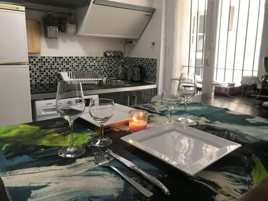 Studio au coeur de Montmartre, chambre séparée 11 Rue Gabrielle, 75018 Paris
