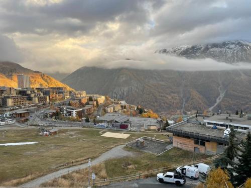 Studio au pied des pistes avec vue imprenable sur la station