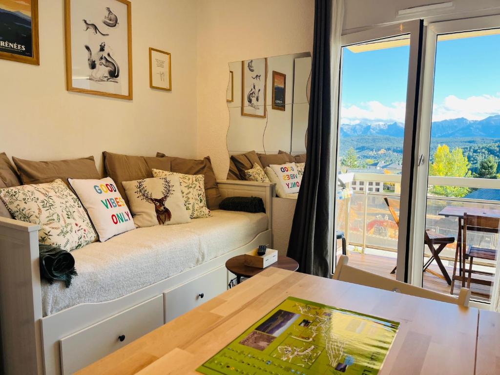 Appartement Studio au pied des pistes avec vue • wifi • balcon ... 2 Avenue de Mont Louis 66210 Les Angles