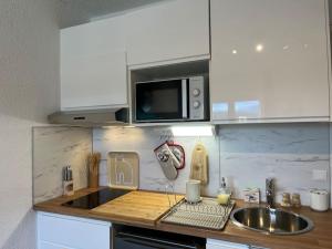 Studio au pied des pistes avec vue • wifi • balcon ...