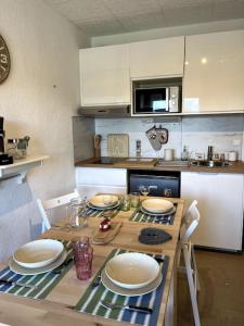 Studio au pied des pistes avec vue • wifi • balcon ...