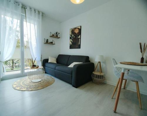 Studio avec balcon à 5 min de la gare