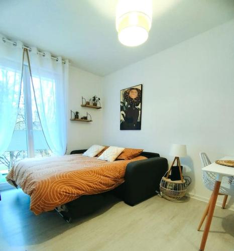 Studio avec balcon à 5 min de la gare