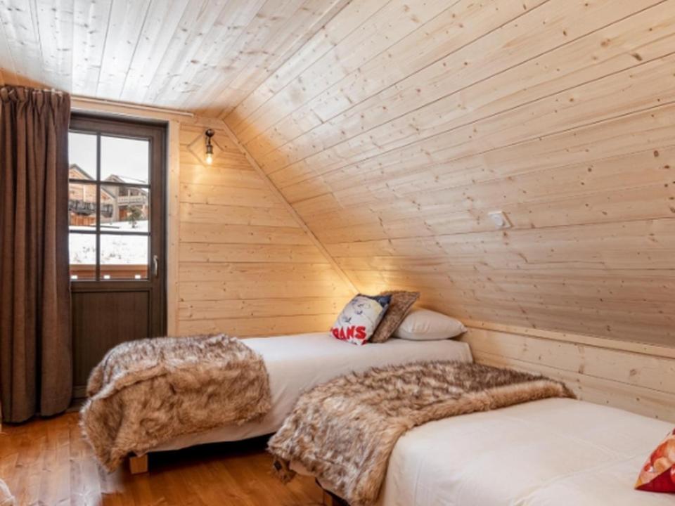 Studio avec balcon amenage a Vars a 1 km des pistes 05560 Vars