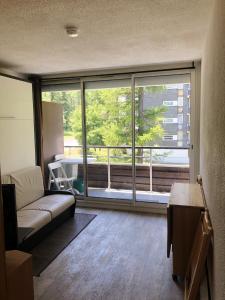 Studio avec balcon amenage et wifi a Vars