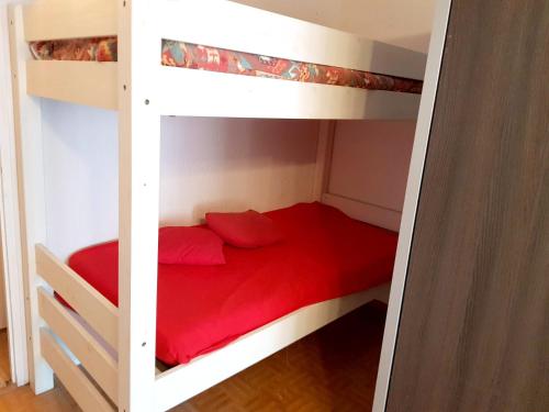 Studio avec balcon amenage et wifi a Vars