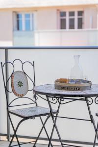 Studio avec balcon, plage à 50m, proche Vieux Port
